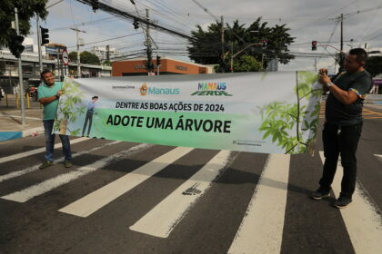 Prefeitura de Manaus realiza a campanha ‘Dentre as boas ações de 2024, adote uma árvore’