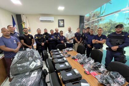 Prefeitura entrega equipamentos a aprovados em capacitação