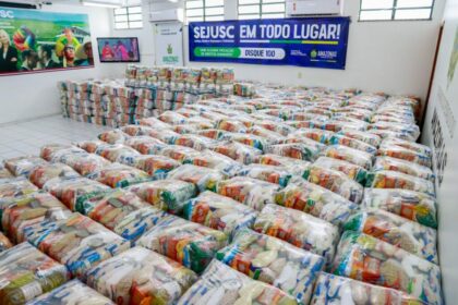 Governo do Amazonas distribui 1,1 mil cestas de alimentos para organizações com trabalhos sociais no Amazonas   