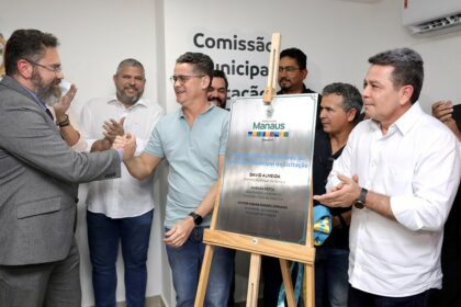 Prefeito David Almeida inaugura nova sede da CML