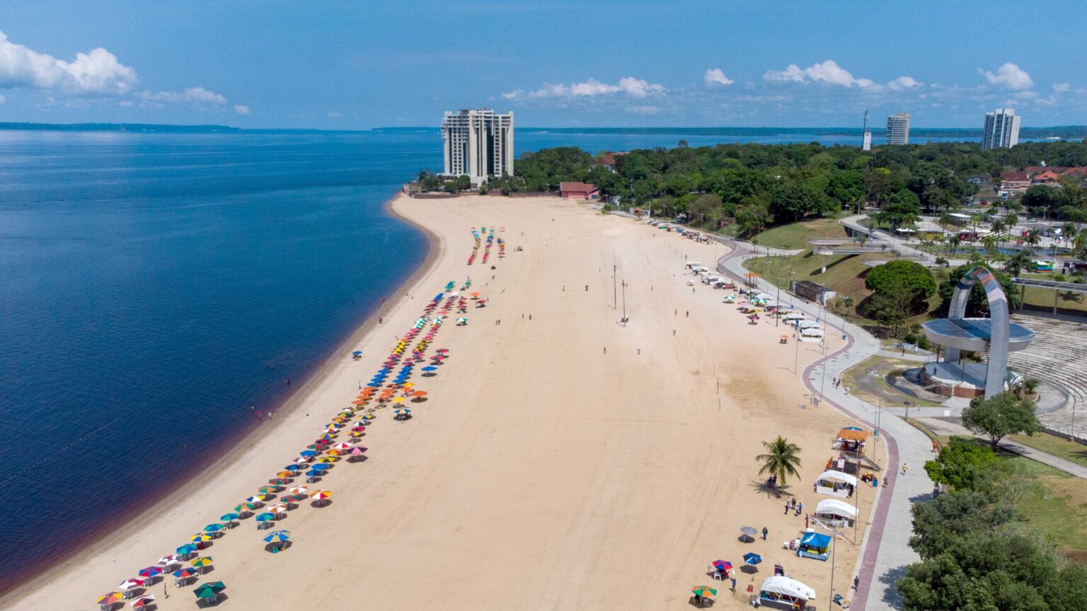 Praia da Ponta Negra ficará fechada para banho de 30/12 a 1/1/24