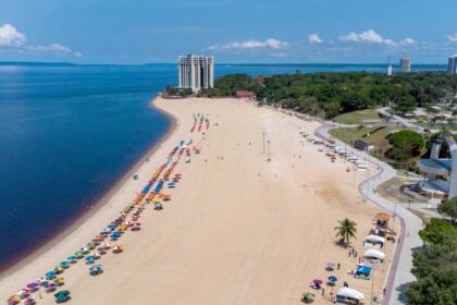 Praia da Ponta Negra ficará fechada para banho de 30/12 a 1/1/24