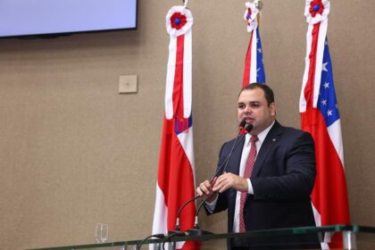 Proposta de Lei de Roberto Cidade pretende diminuir evasão escolar e melhorar rendimento educacional