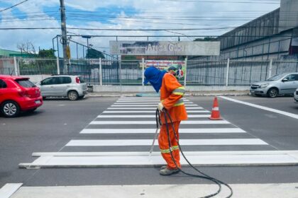 Prefeitura impulsiona segurança viária com sinalização e educação de trânsito