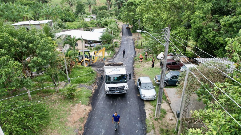 Obras de recapeamento às ruas do Tarumã
