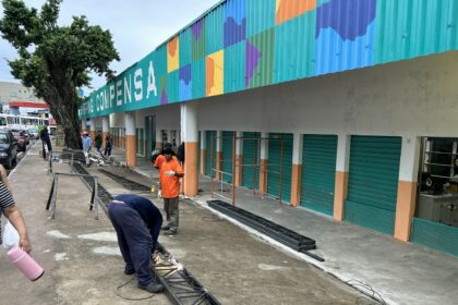 Prefeitura trabalha na conclusão da obra do minishopping