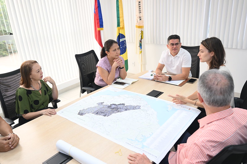Prefeito recebe comitiva do Programa das Nações Unidas para o Meio Ambiente da ONU
