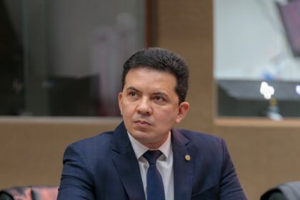 Deputado Delegado Péricles comemora decisão do STJ que anulou a suspensão da posse dos conselheiros tutelares de Manaus