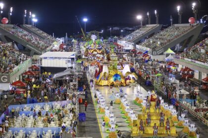 Desfile das escolas de samba de Manaus começa nesta quinta, 1/2