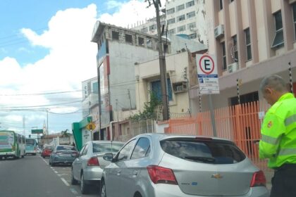 Prefeitura fiscaliza o uso indevido de vagas especiais