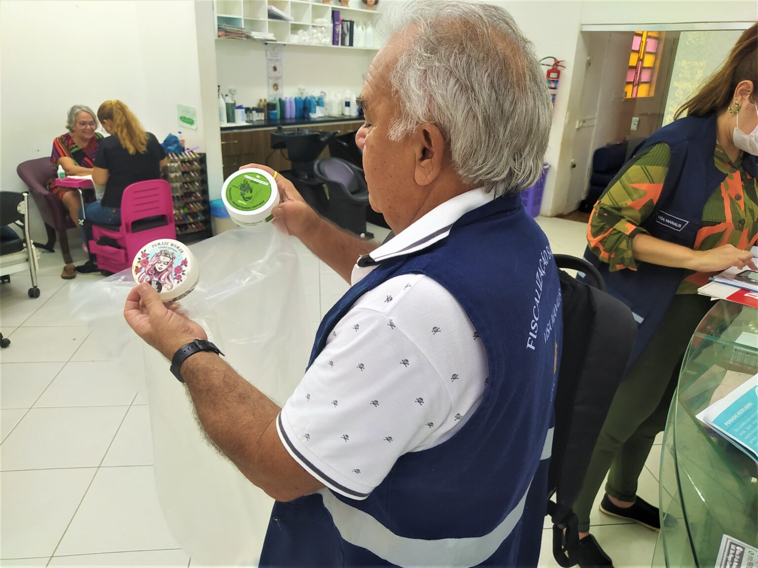 Visa Manaus alerta sobre perigos do uso de pomadas modeladoras