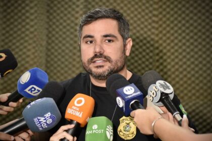 Mulher é presa por aplicar golpes avaliados em mais de R$ 80 mil se passando por representante de instituição beneficente