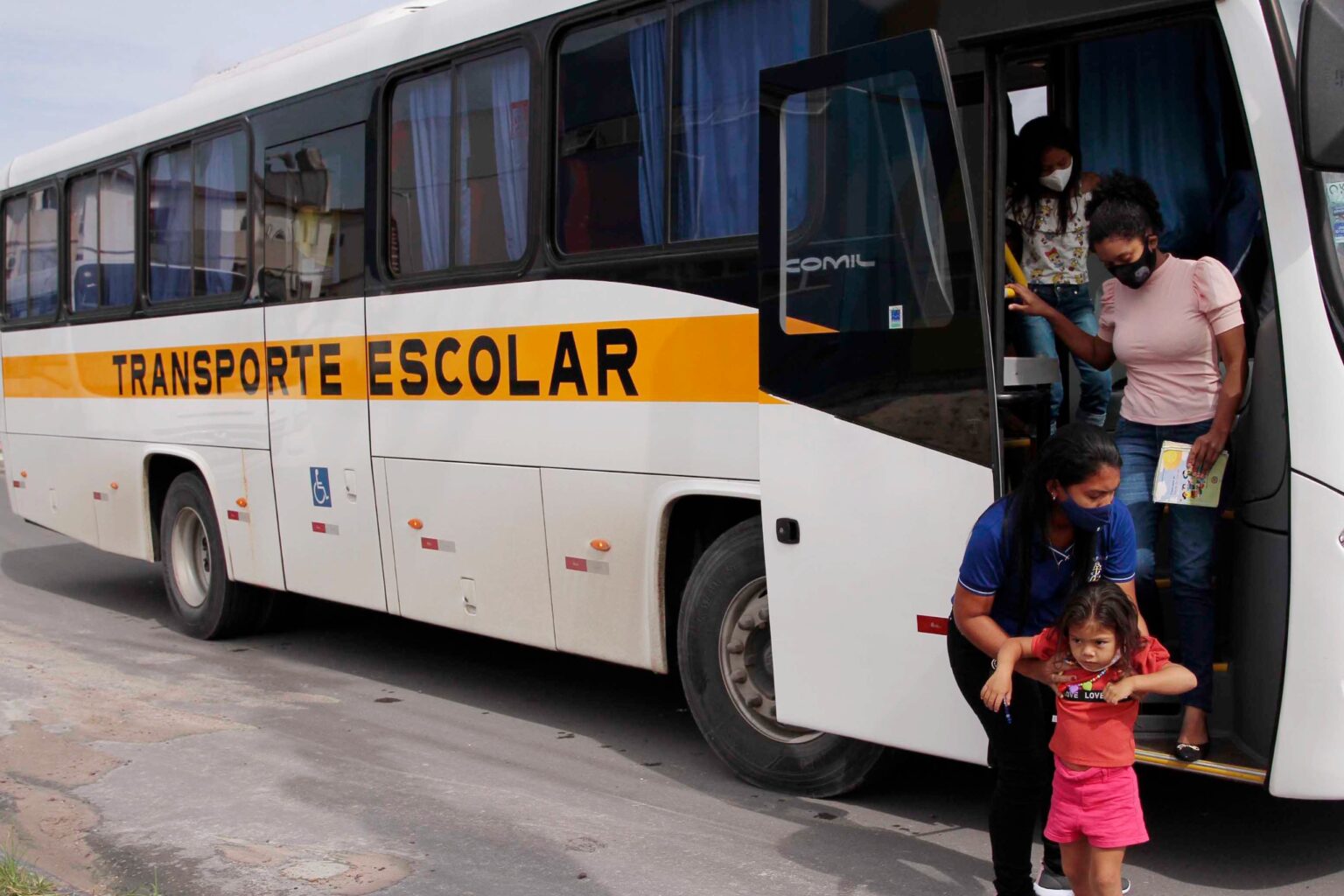 Prefeitura alerta para cuidados ao contratar transporte escolar