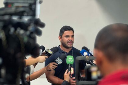 Policiais civis prendem homem envolvido em roubo de R$ 7 mil de uma empresa na orla do Rio Negro, em Manaus