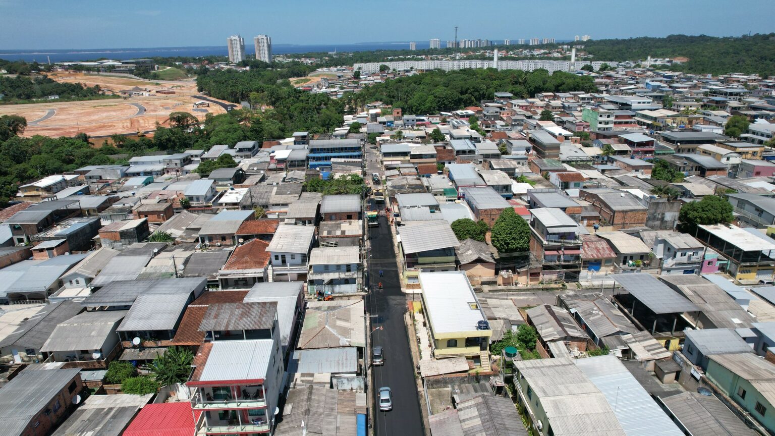 Recapeamento em via do Tarumã