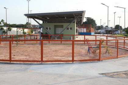 Serviços em quiosques e infraestrutura de pista e ciclovia chegam a 90% na segunda etapa do parque Amazonino Mendes
