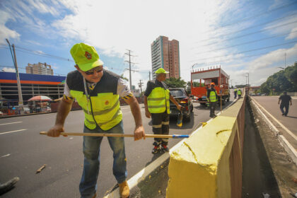 Prefeitura realiza revitalização da pintura e sinalização do viaduto Miguel Arraes