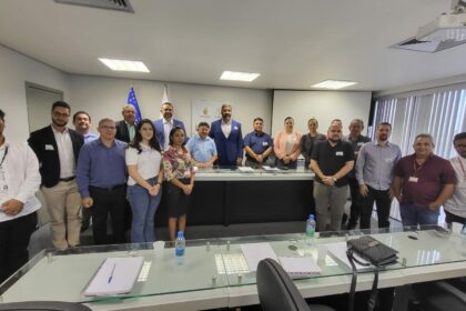 Comissão de Geodiversidade da Aleam discute importância do gás natural em reunião técnica