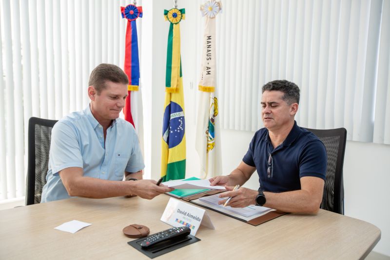 Prefeito decreta medidas para economizar R$ 120 milhões