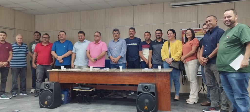Dan Câmara realiza agenda positiva com legislativos do interior e DNIT