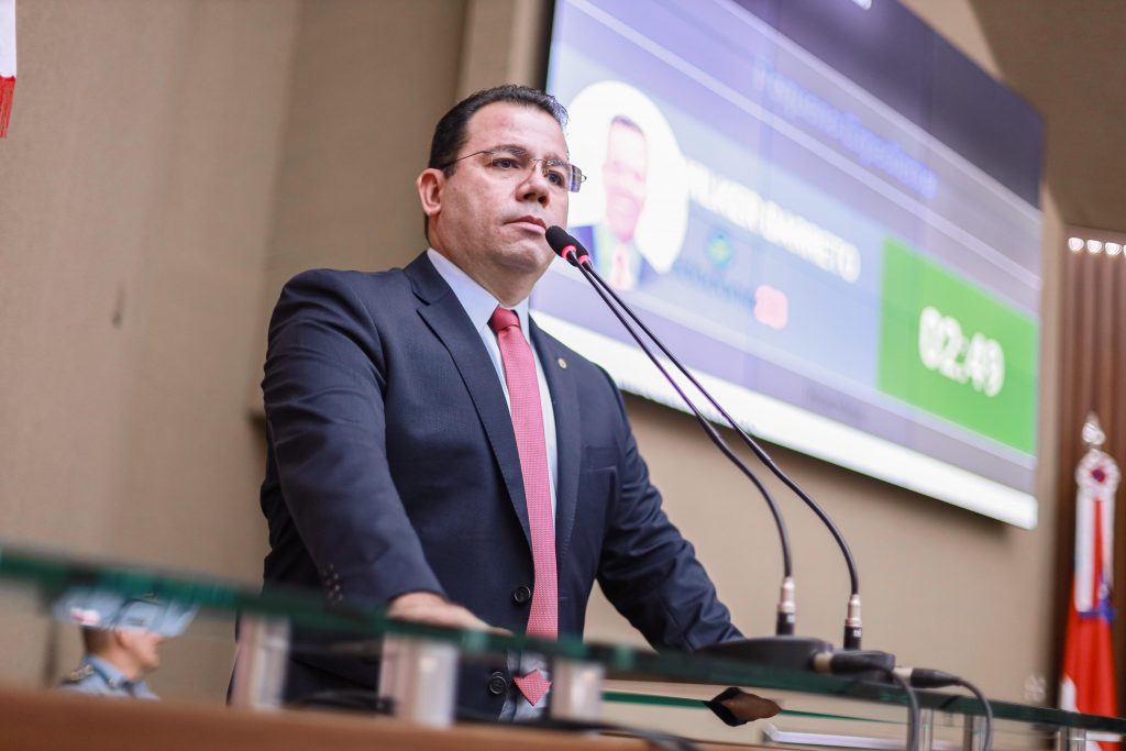 Deputado Wilker Barreto pede planejamento de ações do Governo nas áreas de segurança pública, educação e defesa civil para 2024