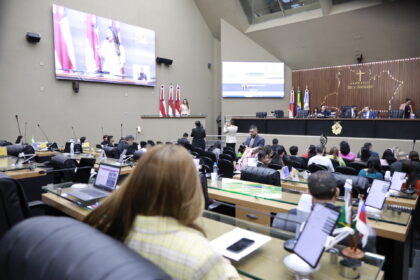 Deputados destacam aniversário da Suframa e prestam solidariedade à vereadora Professora Jacqueline da CMM