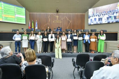 Dermatologistas são homenageados em cessão de tempo na Assembleia Legislativa do Amazonas