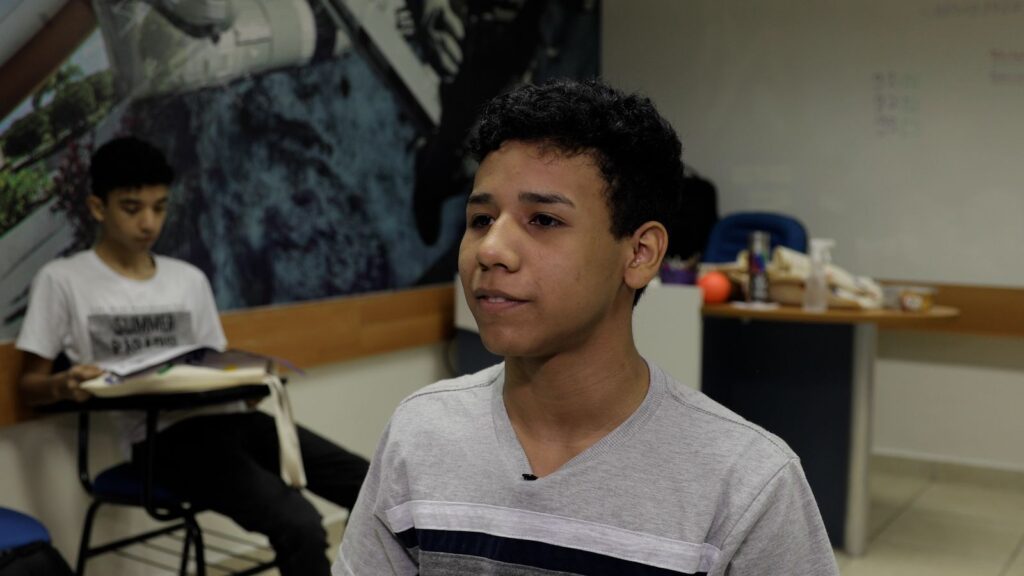 Governo do Amazonas inicia aulas do Jovem Bilíngue e amplia oferta de um segundo idioma na rede pública de ensino