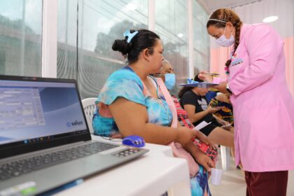 Unidades móveis de saúde da mulher ofertam atendimentos