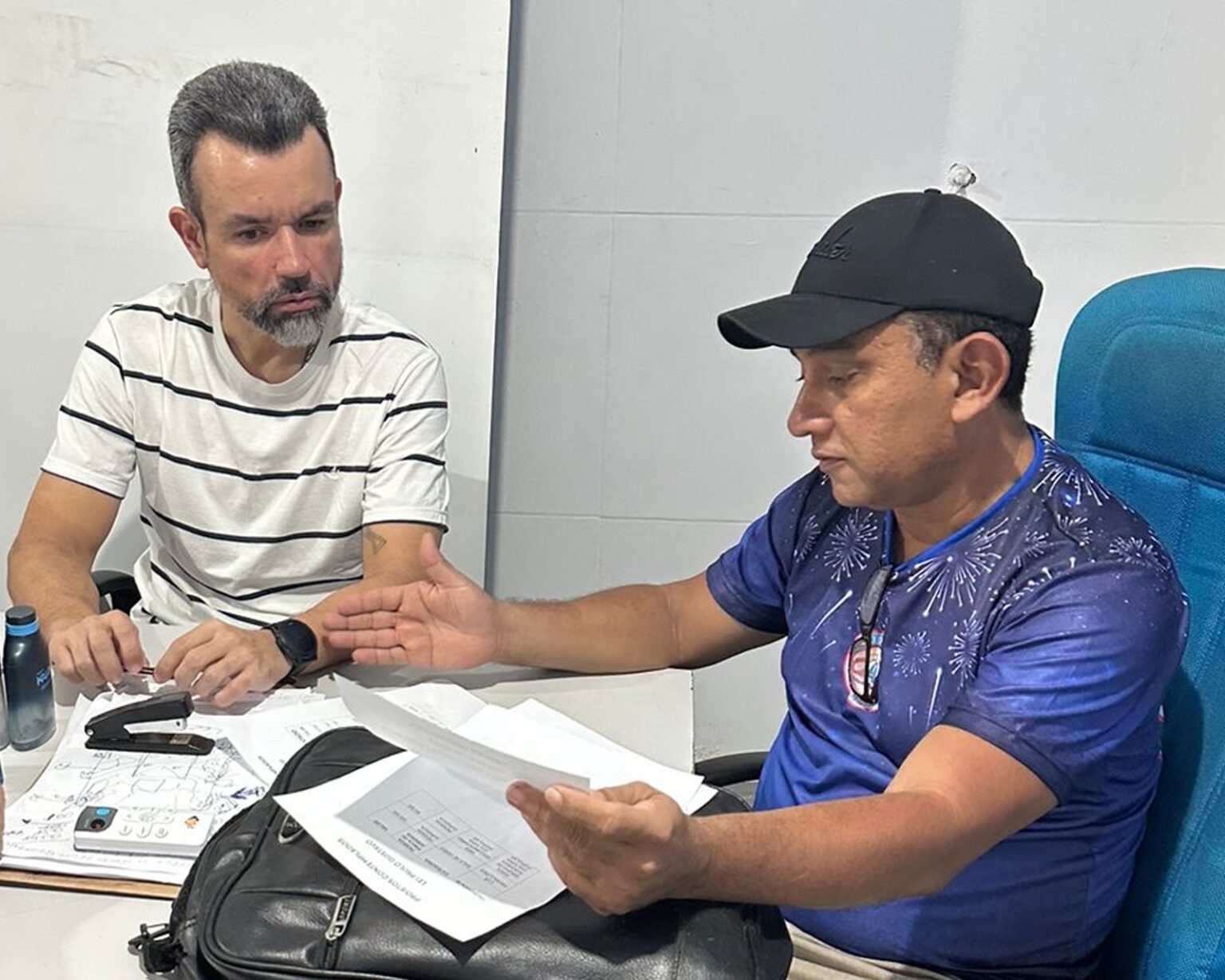 Vereador Peixoto ouve demandas de grupo artístico que reúne mais de 40 instituições