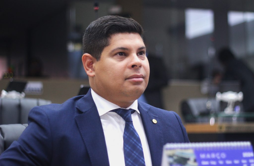 Deputado Mário César Filho realiza Sessão Especial em homenagem ao Dia do Confeiteiro na Aleam