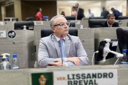 Lissandro Breval critica viagem do prefeito de Manaus e cobra respostas sobre gastos ao Caribe