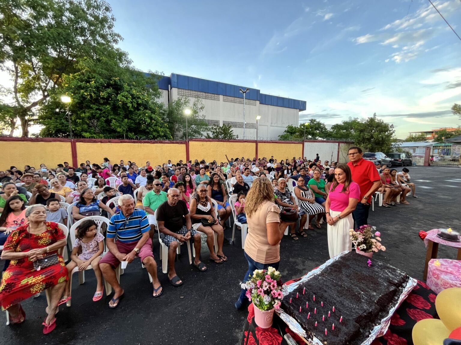 Vereadora Glória Carratte recebe homenagem de moradores da Compensa, na zona oeste