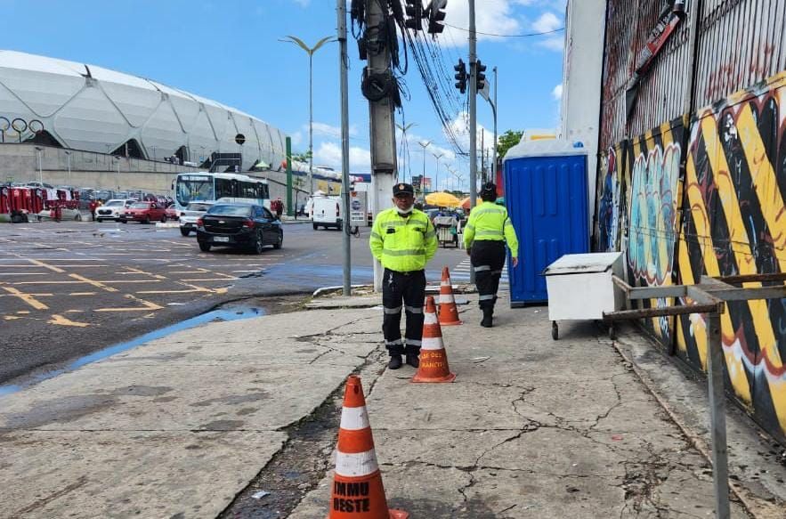 Operação trânsito e transporte para jogo na Arena