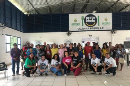 Usuários da cozinha Parque São Pedro participam de oficina sobre mercado de trabalho