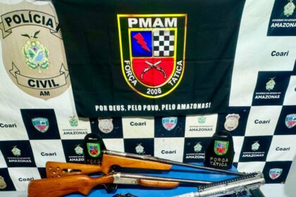 Armas de fogo e drogas são apreendidas pela Polícia Militar do Amazonas, em Coari