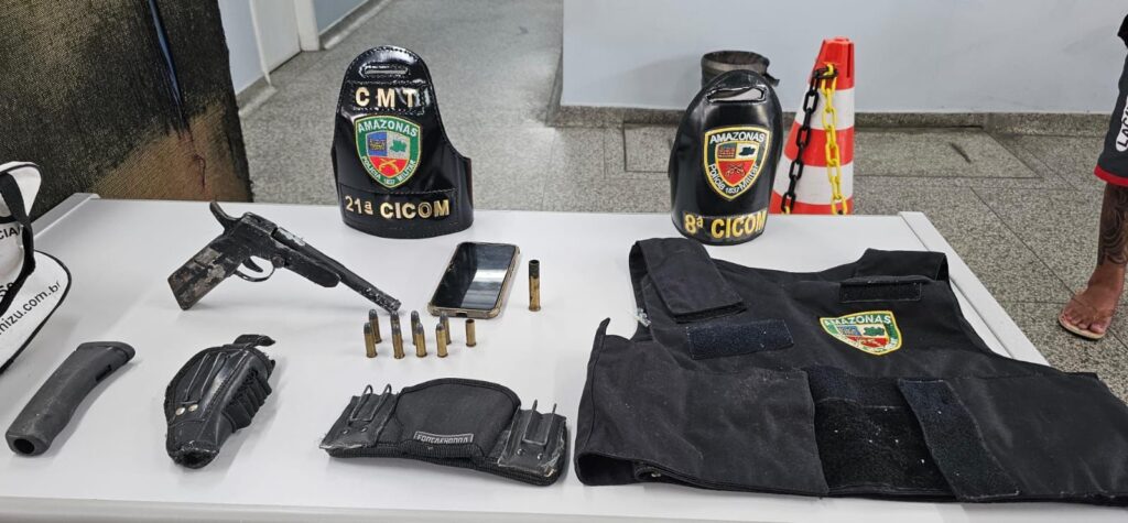 Homem é preso pela Polícia Militar do Amazonas com armas, munições e colete balístico