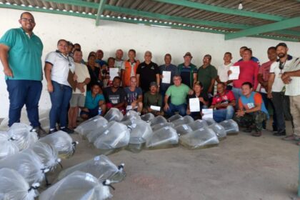 Sepror entrega 90 mil alevinos em Rio Preto da Eva e chega a 379 mil alevinos entregues em todo o estado