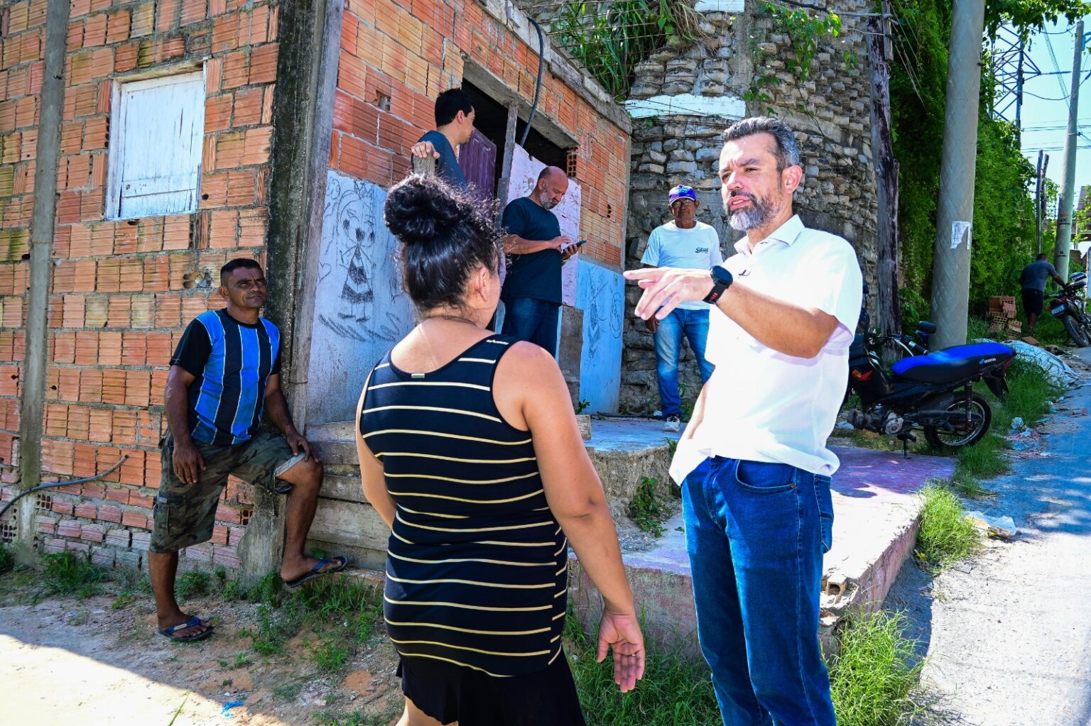 Por intermédio de Peixoto, comunidade Nossa Vitória receberá serviços de infraestrutura