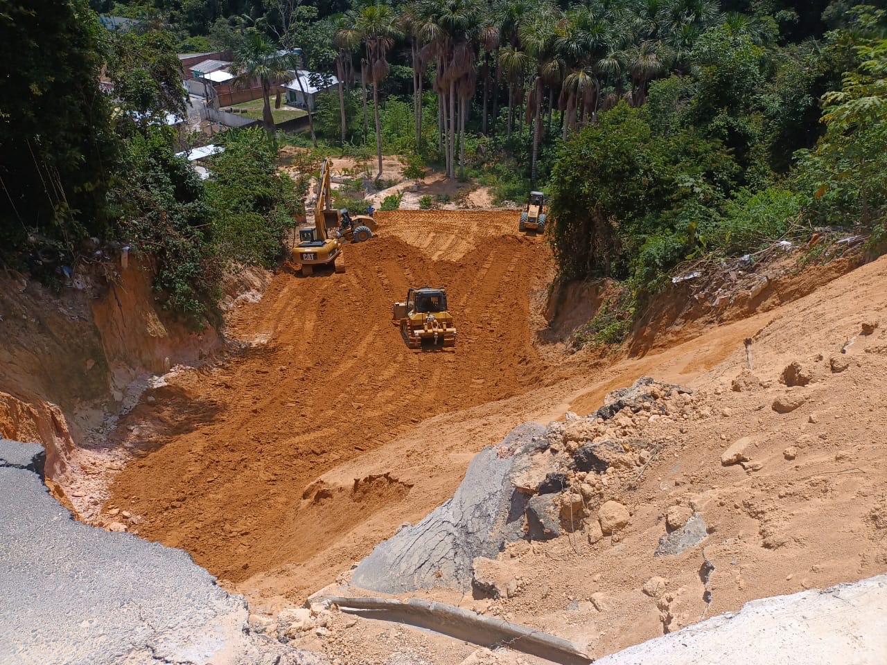 Rua do Nova Cidade recebe reparos após solicitação da vereadora Glória Carratte