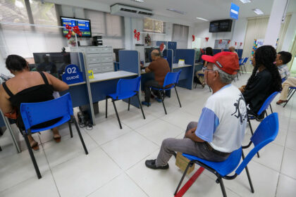 Manausprev convoca nascidos em março para recadastramento