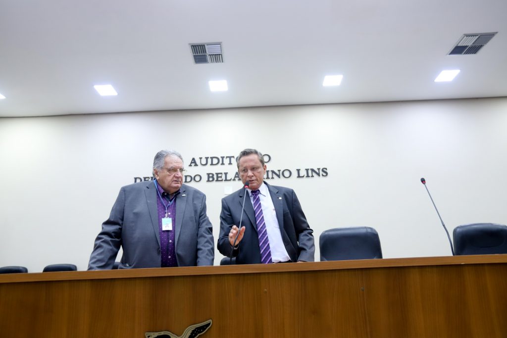 Adjuto Afonso conduz debate sobre a reforma tributária e os impactos junto às cooperativas e empreendedores