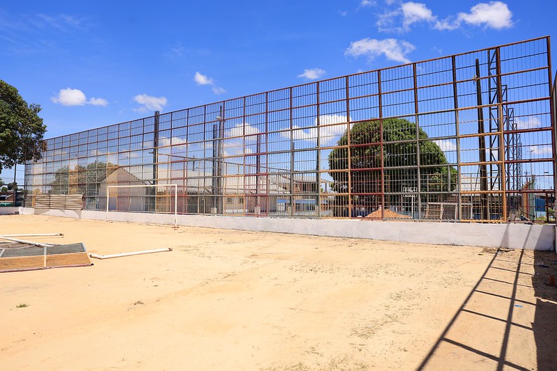 Prefeitura reforma 5 mil metros quadrados do Campo do Bahia