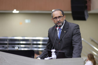Em Cessão de Tempo na CMM, titulares da Semad apresentam dados sobre atendimentos da ManausMed