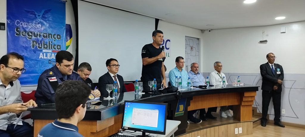 Deputado Dan Câmara realiza Audiência Pública no Centro de Manaus