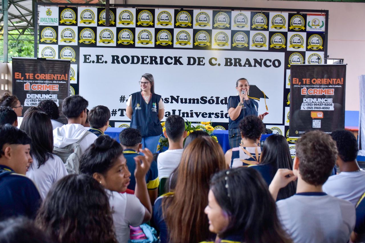 Deputado João Luiz leva palestra do ‘Ei, Te Orienta’ para alunos da zona Leste de Manaus