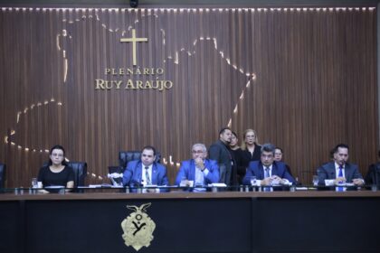 Deputados da Assembleia Legislativa ouvem superintendente do DNIT-AM sobre situação da BR-319