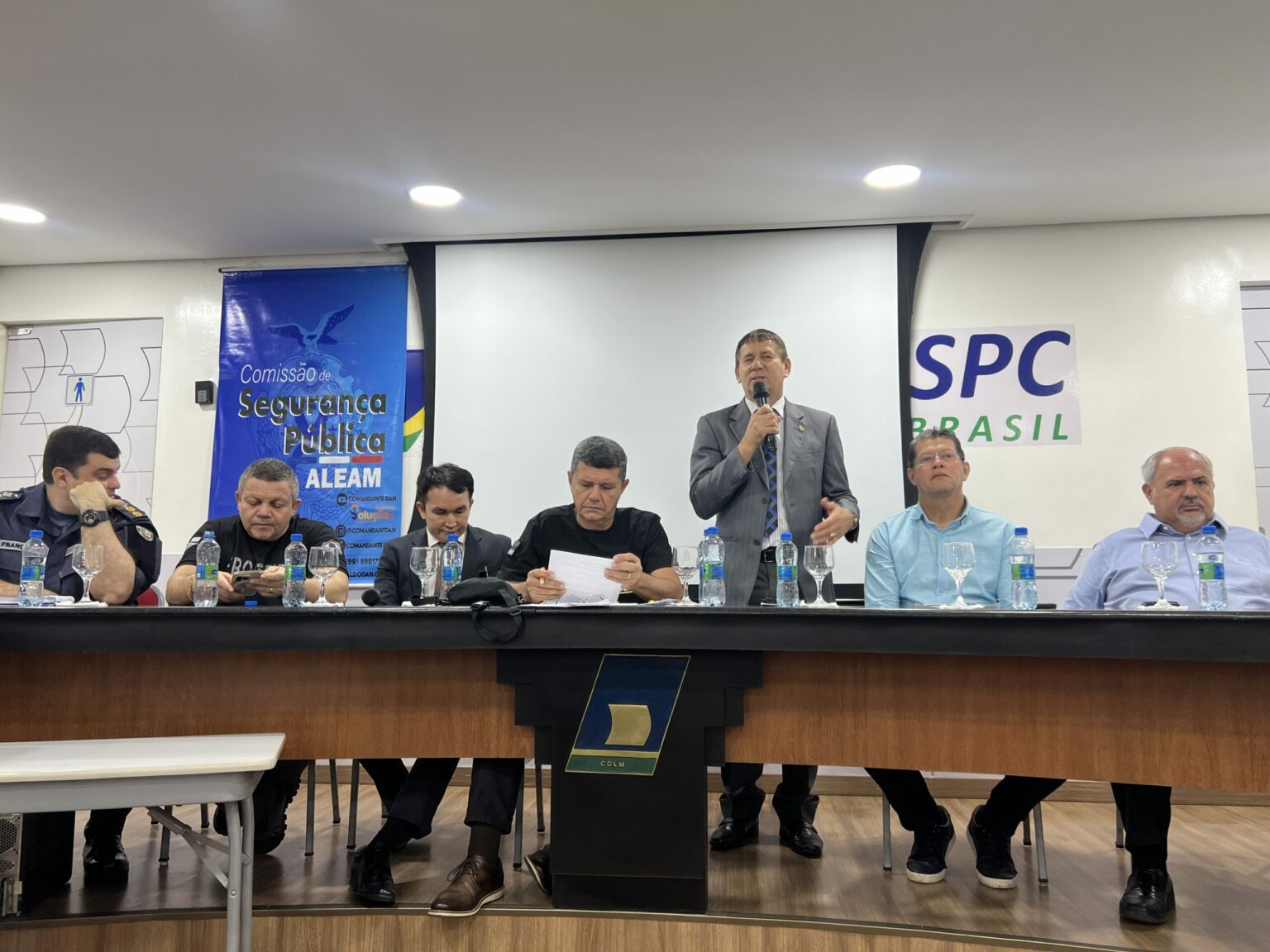 Roberto Sabino participa de audiência pública sobre segurança no Centro de Manaus