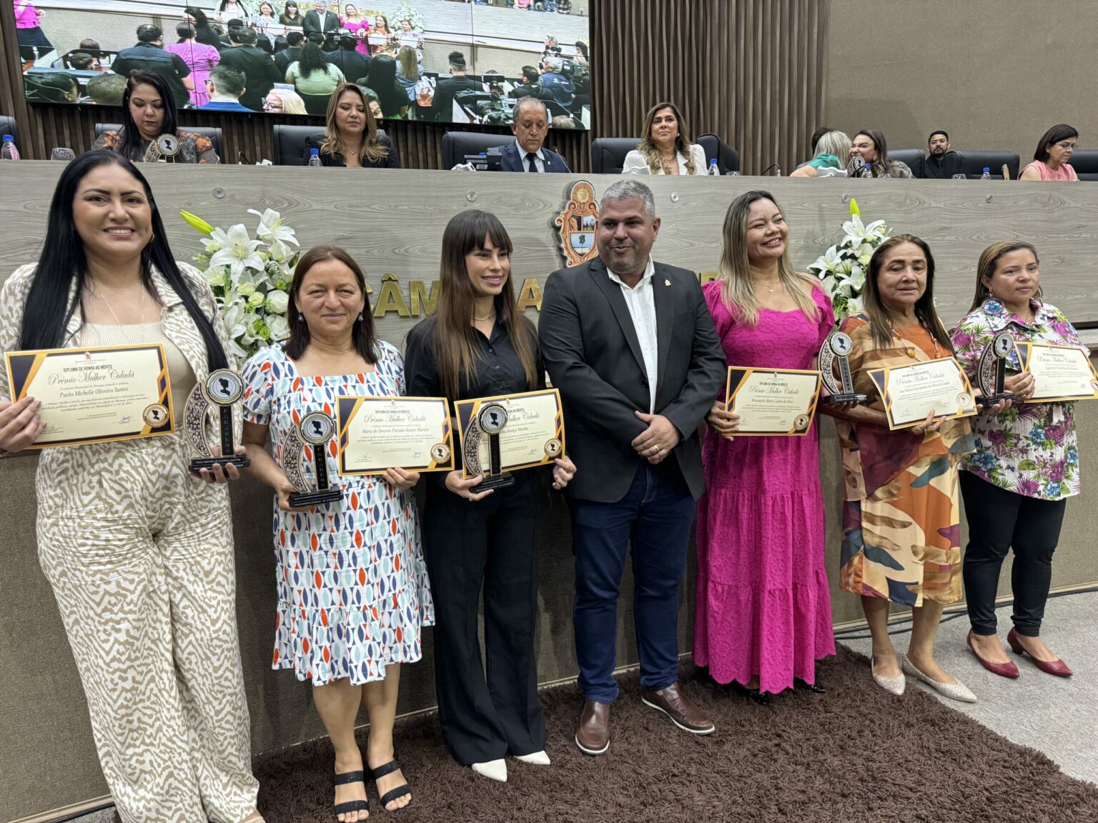Vereador Elan Alencar homenageia mulheres dedicadas às áreas da saúde, social e esporte em Manaus
