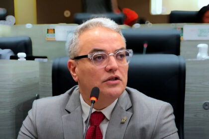 Lissandro Breval quer informações sobre real situação da Manausmed